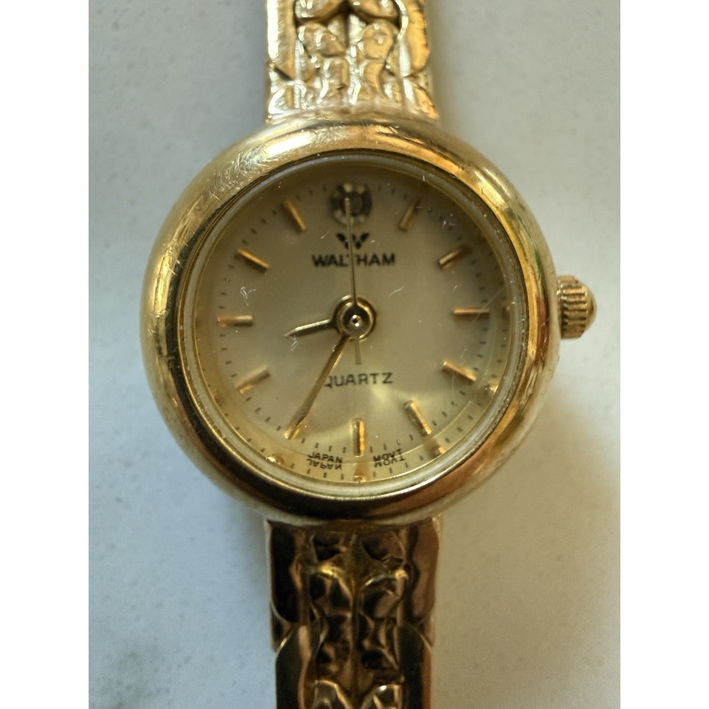 Vintage Waltham Ladies Quartz Watch gold tone Nugget Band YWL204-2Y51-098